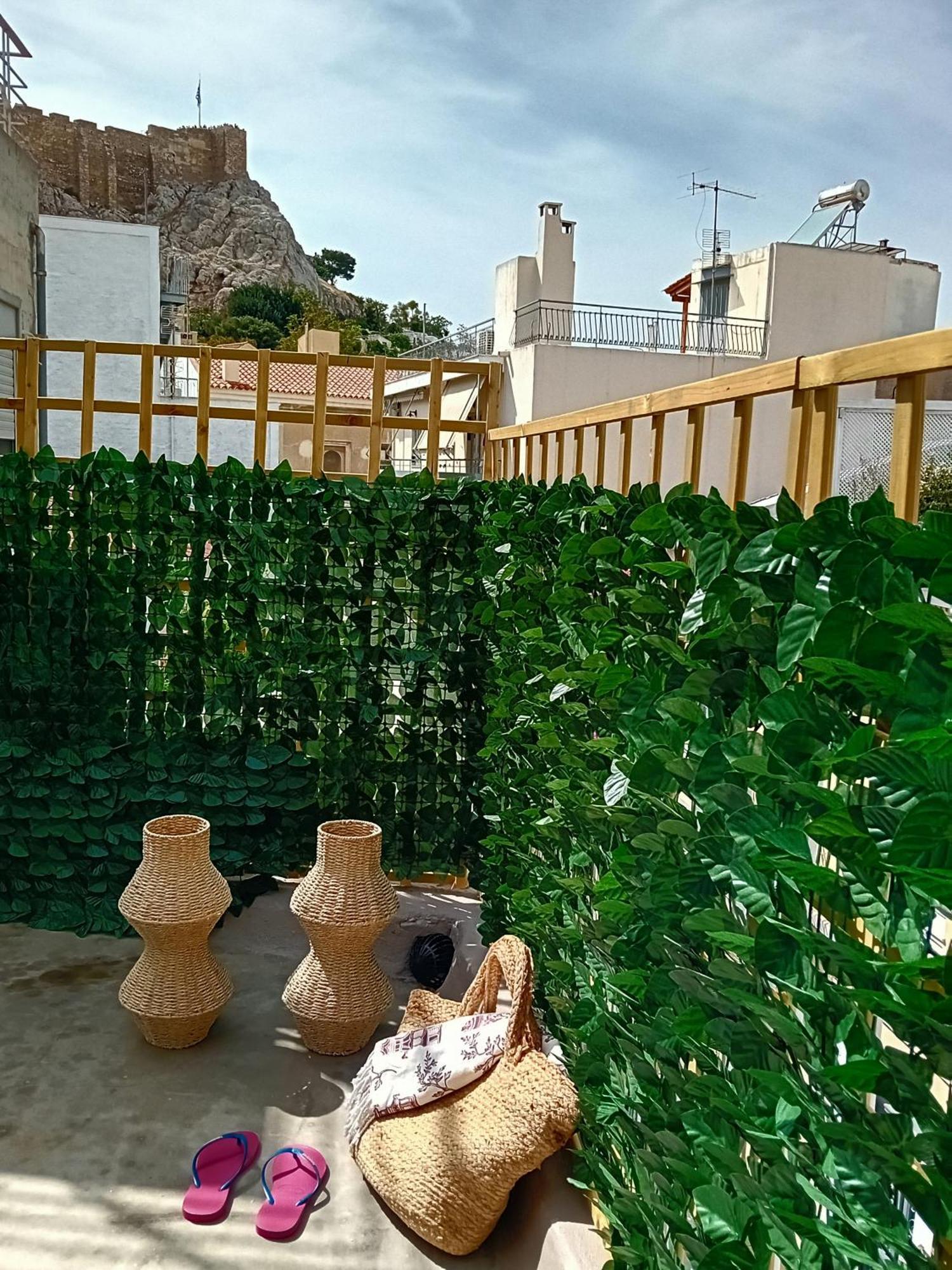 Central House In Plaka Atenas Exterior foto