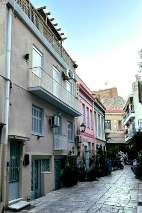 Central House In Plaka Atenas Exterior foto